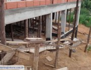 5ª CASA EM RESIDENCIAL CENTRO DA SERRA - SERRA/ES.